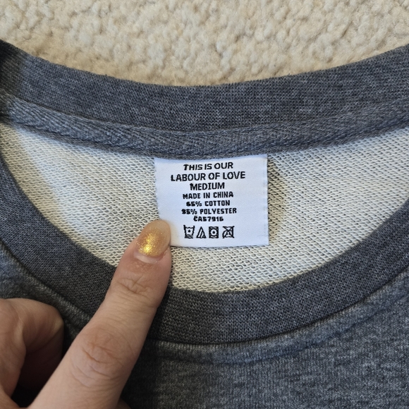 Labour of Love Pride Sweatshirt Size M Grey Rainbow Heart LGBTQ - Picture 3 of 7